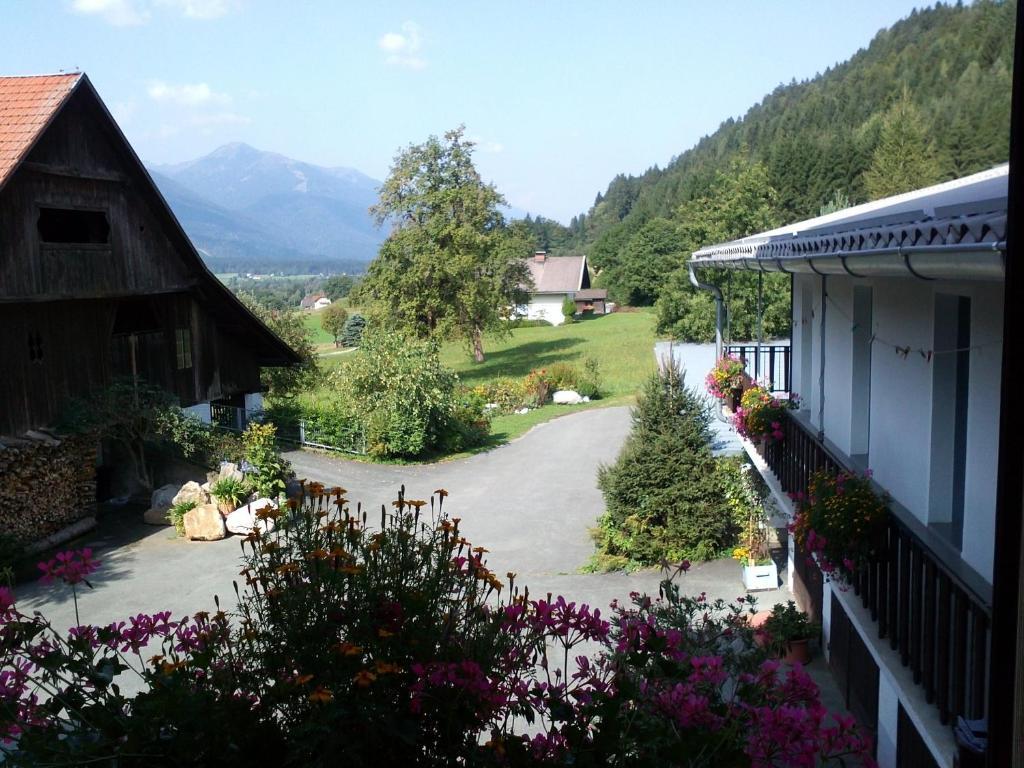 Mitschighof - Apartments Und Pension - Heidis-Welt, Mitschig Хермагор Екстериор снимка
